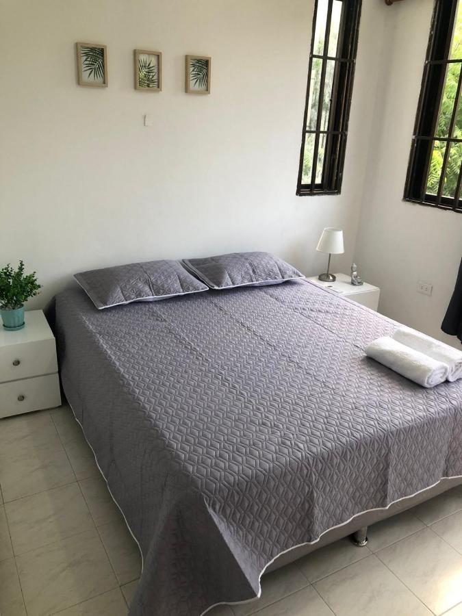 Habitaciones Independientes Cerca Al Aeropuerto 3 Cartagena Buitenkant foto