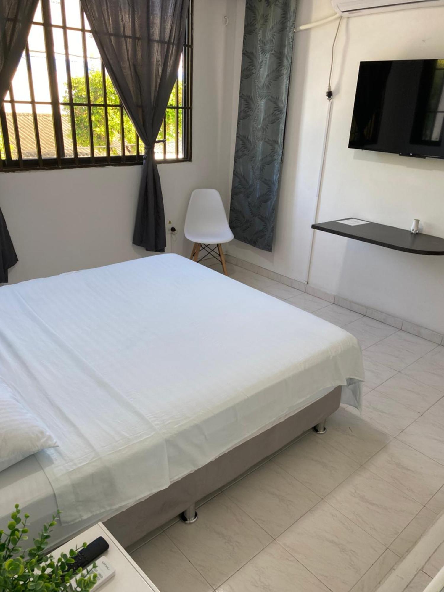 Habitaciones Independientes Cerca Al Aeropuerto 3 Cartagena Buitenkant foto